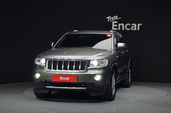 Jeep Cherokee 3.0 Diesel Laredo WK2 — пробег 303 029 км — фото 3 из 5