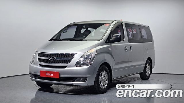 Hyundai Starex 12-Seater Wagon CVX Luxury — пробег 142 537 км — фото 1 из 5