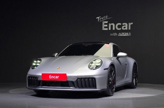 Porsche 911 Carrera GTS — пробег 4 092 км — фото 3 из 5
