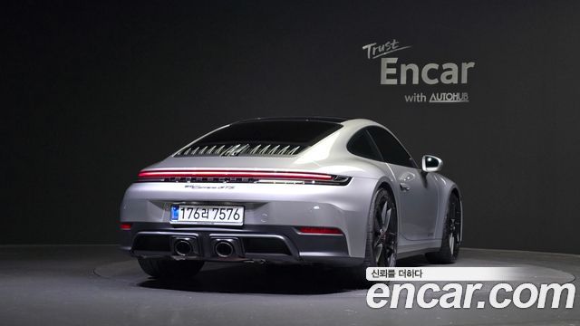 Porsche 911 Carrera GTS — пробег 4 092 км — фото 4 из 5