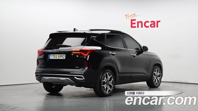 Kia Seltos из Кореи Encar