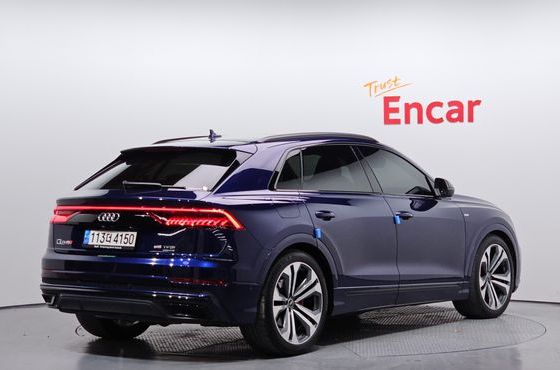 Audi Q8 55 TFSI Quattro Premium — пробег 43 383 км — фото 2 из 5
