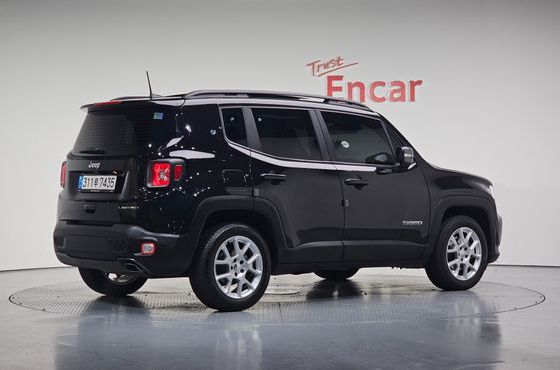 Jeep Renegade 2.4 Limited — пробег 14 788 км — фото 2 из 5