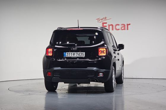 Jeep Renegade 2.4 Limited — пробег 14 788 км — фото 4 из 5