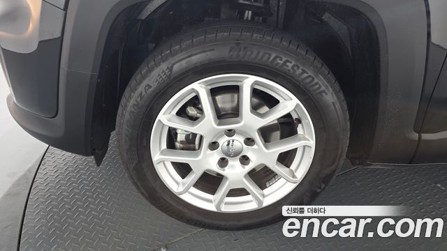 Jeep Renegade 2.4 Limited — пробег 14 788 км — фото 5 из 5