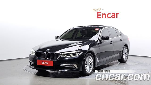 BMW 5-Series 530i Luxury Plus — пробег 56 650 км — фото 1 из 5