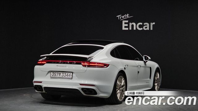 Porsche Panamera 3.0 AWD — пробег 63 605 км — фото 2 из 5