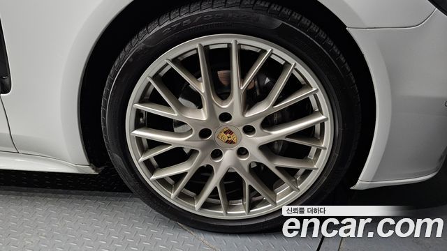 Porsche Panamera 3.0 AWD — пробег 63 605 км — фото 5 из 5