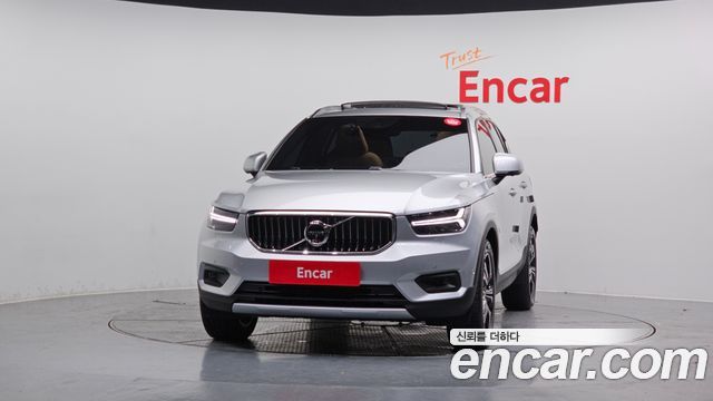 Volvo XC40 T4 Inscription — пробег 17 452 км — фото 3 из 5