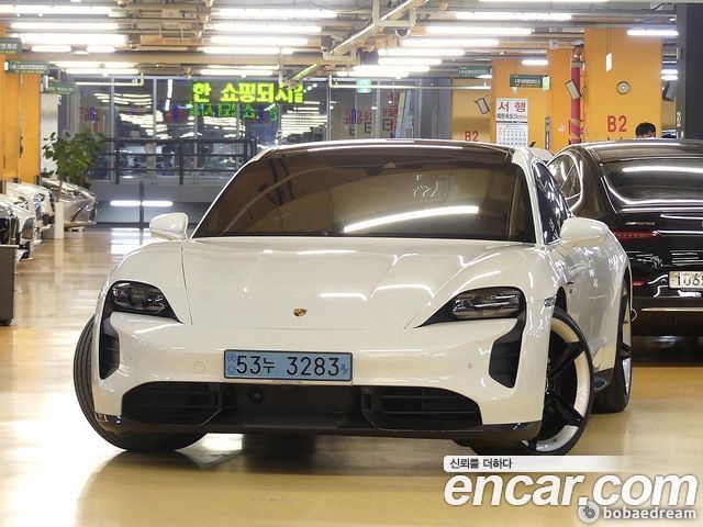 Porsche Taycan Turbo S — пробег 26 245 км — фото 3 из 5