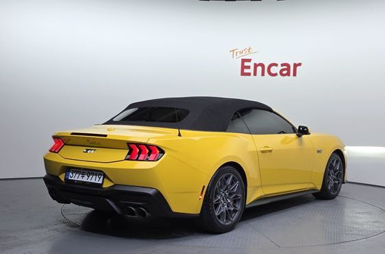 Ford Mustang 5.0 GT Premium Convertible — пробег 34 907 км — фото 2 из 5