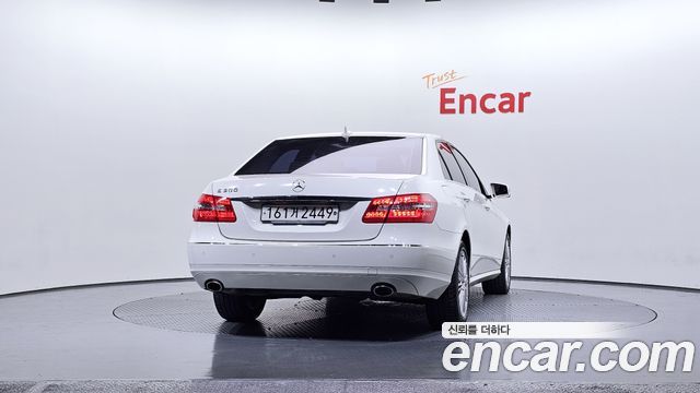 Mercedes-Benz E-Class из Кореи Encar