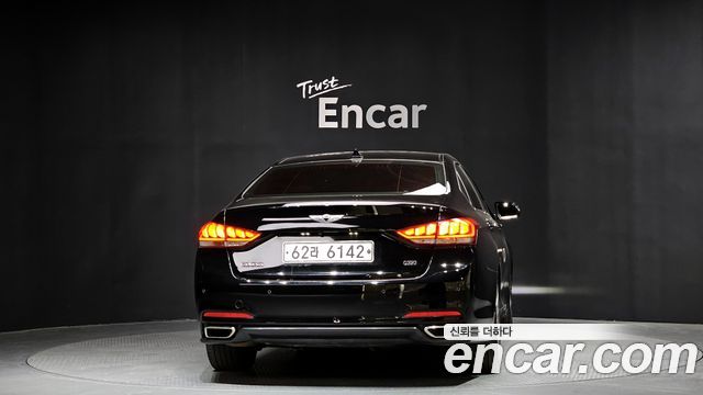 Hyundai Genesis из Кореи Encar