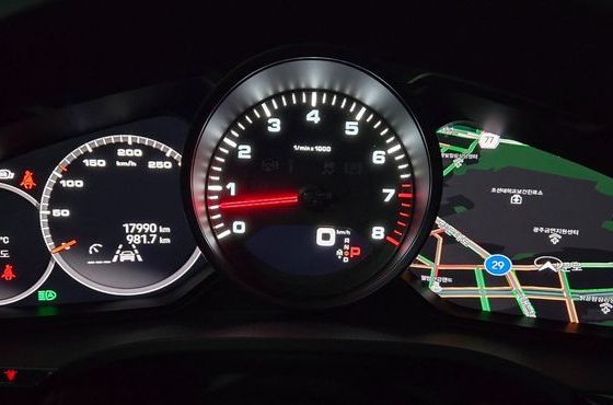 Porsche Cayenne 3.0 PLATINUM EDITION — пробег 18 000 км — фото 5 из 5