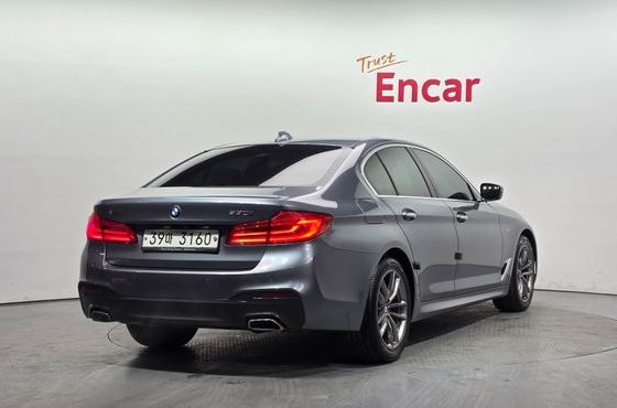 BMW 5-Series 530i xDrive M Sport Package — пробег 43 573 км — фото 2 из 5