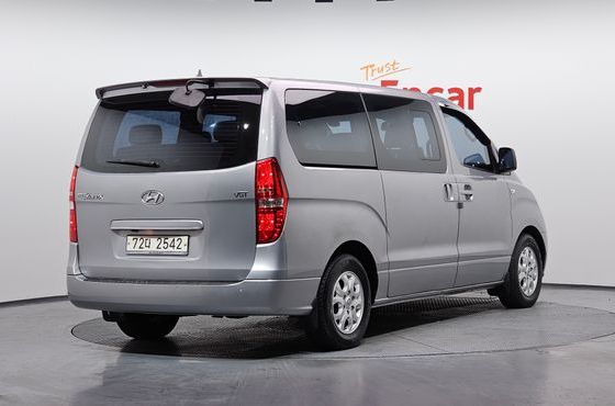 Hyundai Starex 11-Seater Wagon CVX Premium — пробег 142 315 км — фото 2 из 5
