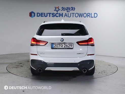 BMW X1 xDrive 20i M Sport — пробег 40 443 км — фото 4 из 5