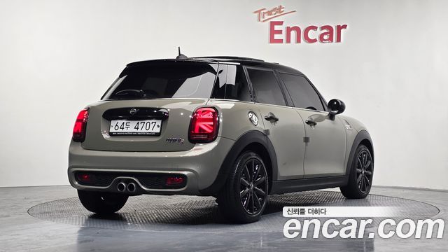 Mini Cooper 5Door Standard 3rd — пробег 43 489 км — фото 2 из 5