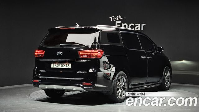 Kia Carnival 7-Seater Limousine President — пробег 204 307 км — фото 2 из 5