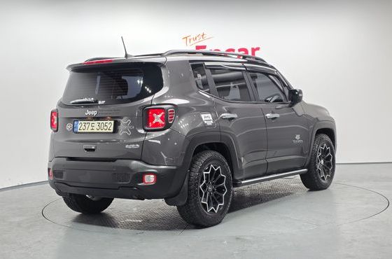 Jeep Renegade 2.4 Longitude High — пробег 140 924 км — фото 2 из 5