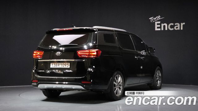 Kia Carnival 9-Seater Noblesse Special — пробег 112 462 км — фото 2 из 5