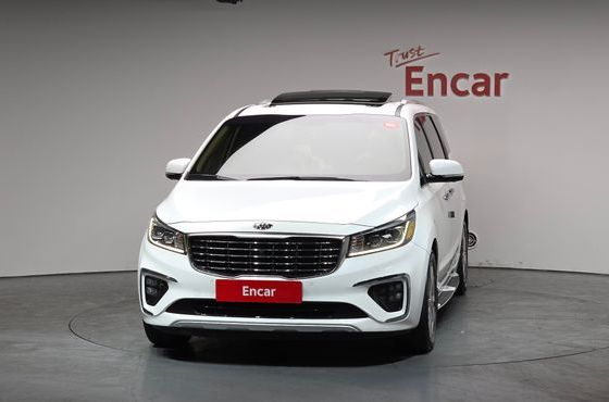 Kia Carnival 9-Seater Noblesse Special — пробег 95 235 км — фото 3 из 5