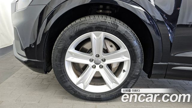 Audi Q8 из Кореи Encar