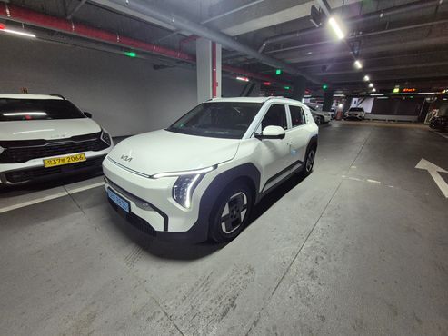 Kia EV3 Long Range 2WD Earth — пробег 3 400 км — фото 2 из 5