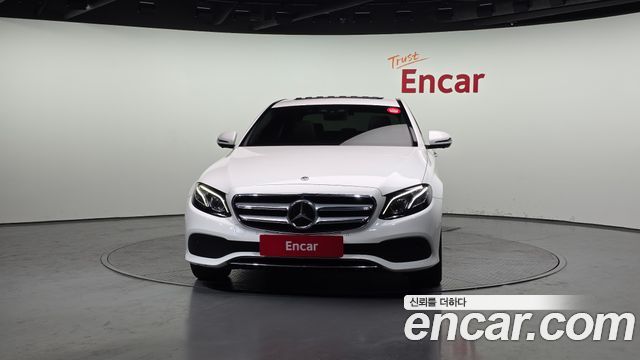 Mercedes-Benz E-Class из Кореи Encar