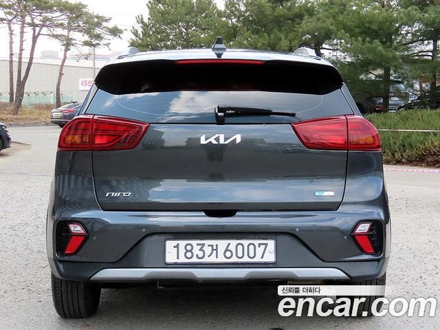 Kia Niro 1.6 HEV Prestige — пробег 115 089 км — фото 4 из 5