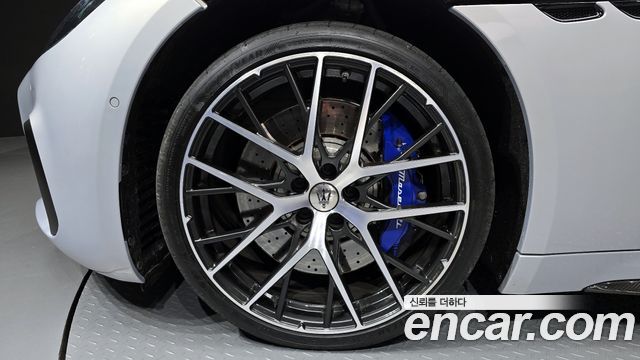 Maserati Gran Cabrio из Кореи Encar