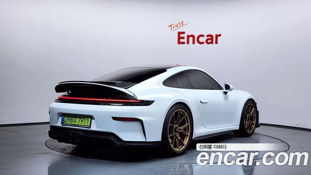 Porsche 911 GT3 Touring — пробег 18 км — фото 2 из 5