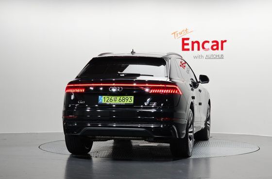 Audi Q8 55 TFSI Quattro Premium — пробег 13 202 км — фото 4 из 5