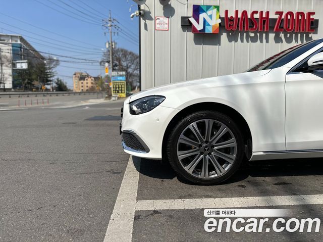 Mercedes-Benz E-Class E350 4MATIC Exclusive — пробег 31 000 км — фото 5 из 5
