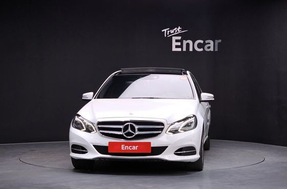 Mercedes-Benz E-Class E300 4MATIC Avantgarde — пробег 110 449 км — фото 3 из 5