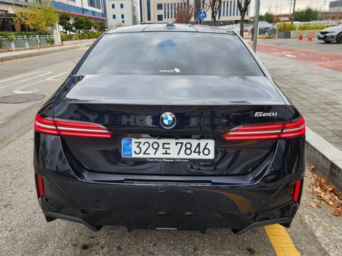 BMW 5-Series 520i M Sport — пробег 2 900 км — фото 4 из 5