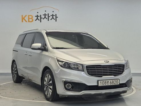 Kia Carnival 9-seater Luxury — пробег 212 307 км — фото 4 из 5