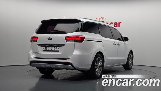 Kia Carnival из Кореи Encar