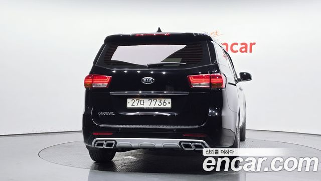 Kia Carnival из Кореи Encar