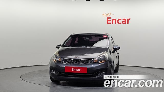 Kia pride 1.6 GDI Sedan Luxury — пробег 76 683 км — фото 3 из 5