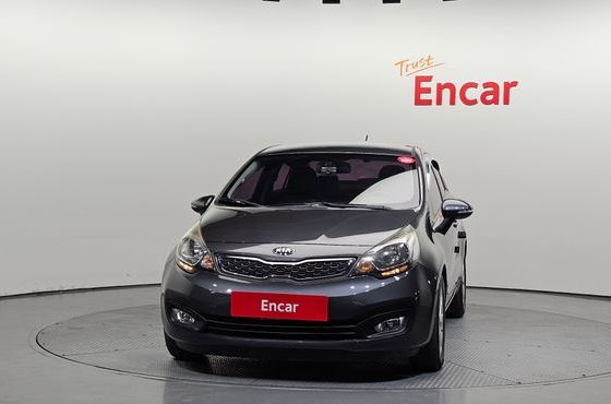 Kia pride 1.6 GDI Sedan Luxury — пробег 76 683 км — фото 3 из 5