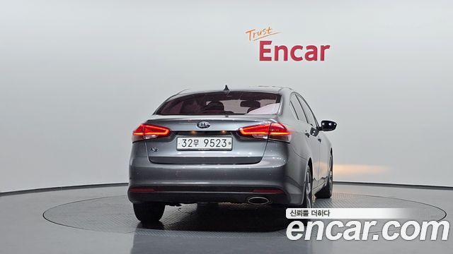 Kia K3 из Кореи Encar