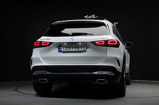 Mercedes-Benz GLA-Class GLA250 4MATIC — пробег 23 204 км — фото 4 из 5