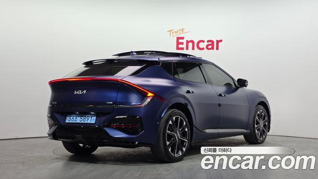 Kia EV6 из Кореи Encar