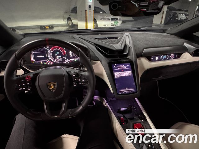 Lamborghini Revuelto из Кореи Encar