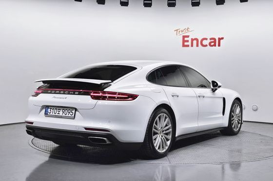 Porsche Panamera 3.0 AWD — пробег 98 744 км — фото 2 из 5