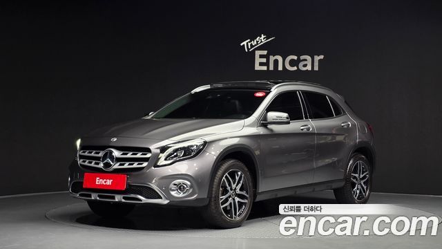 Mercedes-Benz GLA-Class GLA220 Premium — пробег 54 880 км — фото 1 из 5