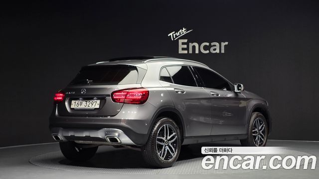 Mercedes-Benz GLA-Class GLA220 Premium — пробег 54 880 км — фото 2 из 5
