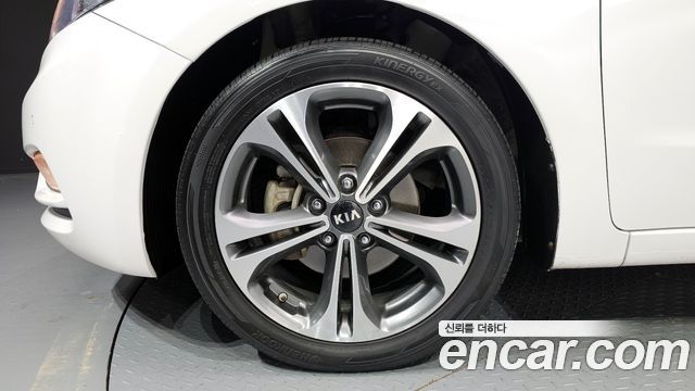 Kia K3 из Кореи Encar