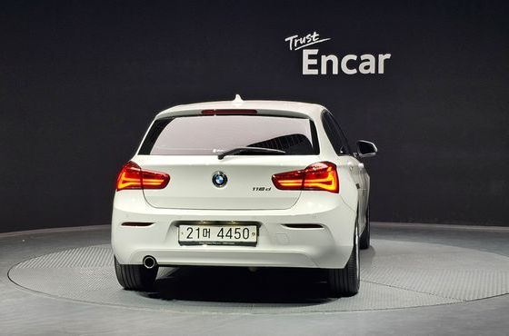 BMW 1-Series 118d JOY 5DOOR — пробег 67 321 км — фото 4 из 5